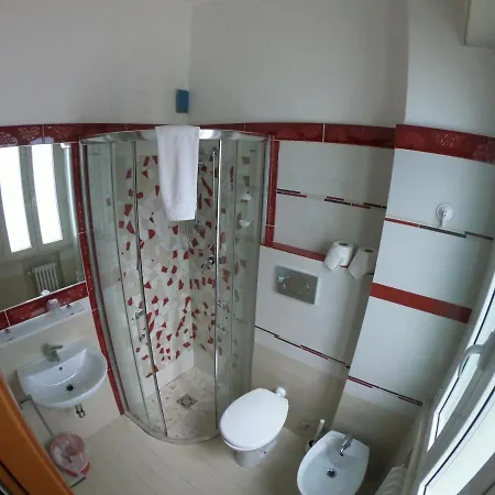 Frühstückspension Half Moon Airport Restaurant Rivazzurra Di Rimini