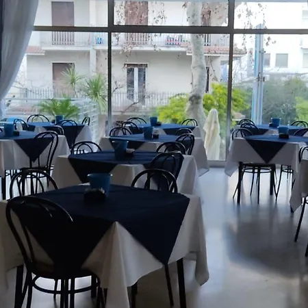 Half Moon Airport Restaurant Rivazzurra Di Rimini