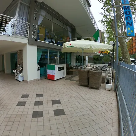 Half Moon Airport Restaurant