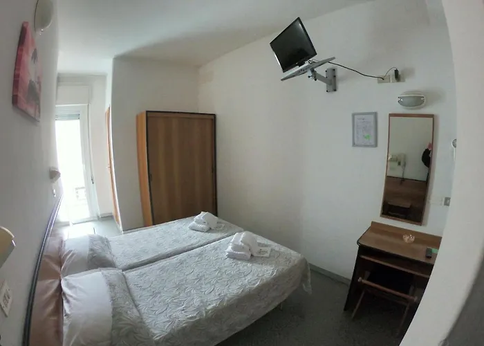 Bed & Breakfast Half Moon Airport Restaurant Rivazzurra Di Rimini