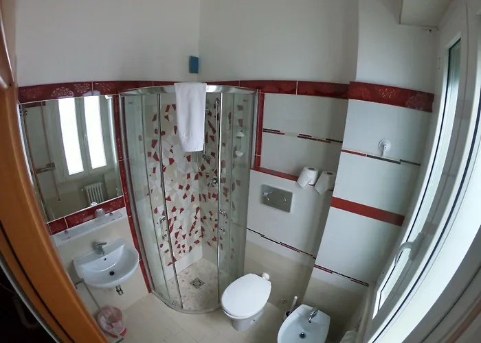 לינה וארוחת בוקר Half Moon Airport Restaurant Rivazzurra Di Rimini