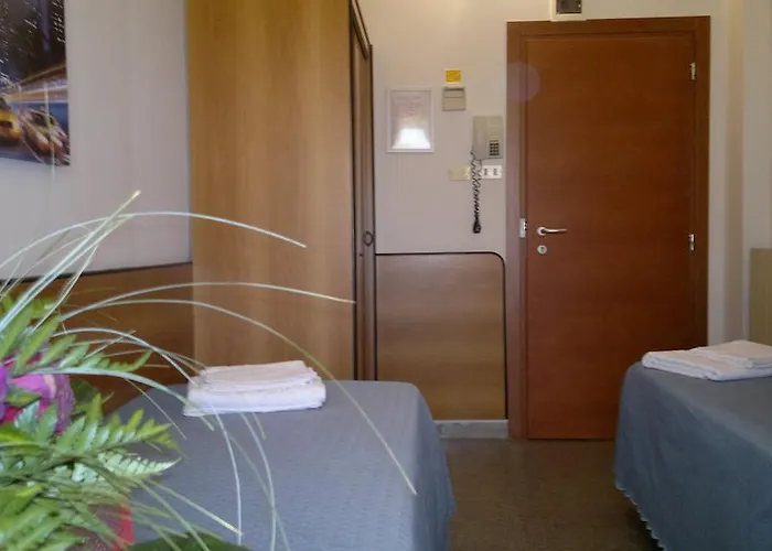 Half Moon Airport Restaurant