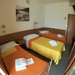 Bed & Breakfast Half Moon Airport Restaurant Rivazzurra Di Rimini