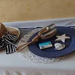 Bed & Breakfast Half Moon Airport Restaurant 3*