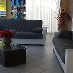 Half Moon Airport Restaurant Bed & Breakfast Rivazzurra Di Rimini