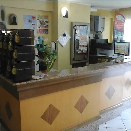 Half Moon Airport Restaurant Rivazzurra Di Rimini