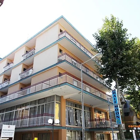 Half Moon Airport Restaurant 3*