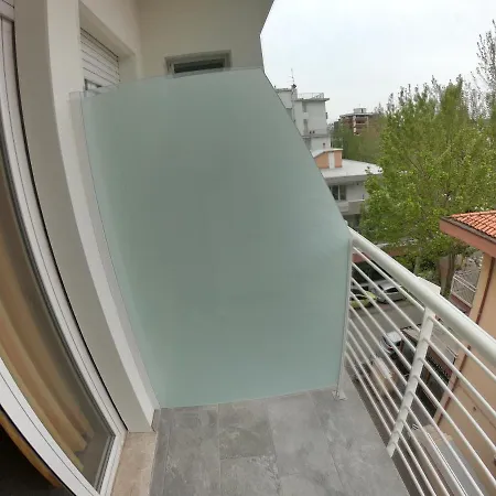 Alojamento de Acomodação e Pequeno-almoço Half Moon Airport Restaurant 3*