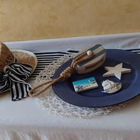 Bed & Breakfast Half Moon Airport Restaurant 3*