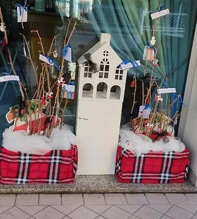 Bed & Breakfast Half Moon Airport Restaurant 3*