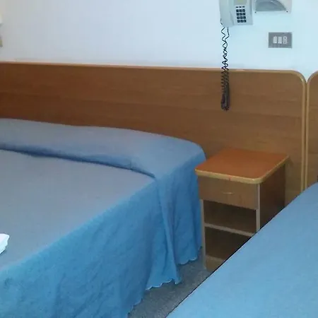 Half Moon Airport Restaurant Bed & Breakfast Rivazzurra Di Rimini