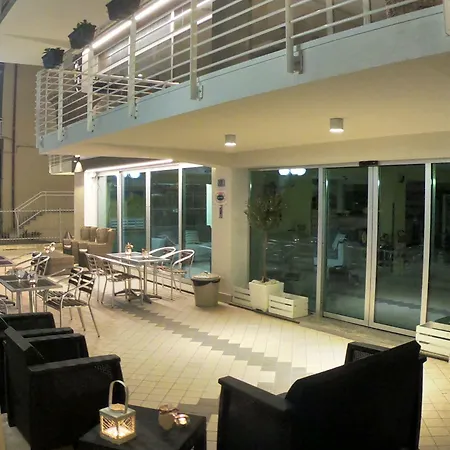 Half Moon Airport Restaurant 3* Rivazzurra Di Rimini