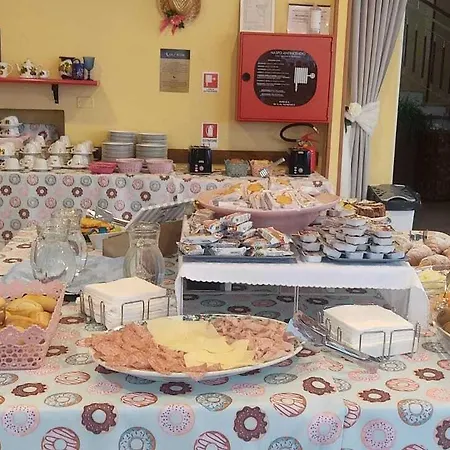 Half Moon Airport Restaurant Rivazzurra Di Rimini