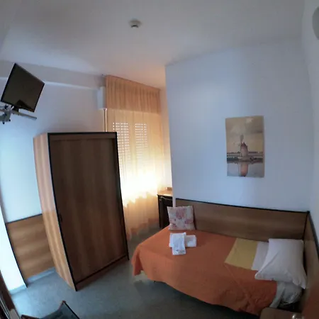 Bed & Breakfast Half Moon Airport Restaurant Rivazzurra Di Rimini