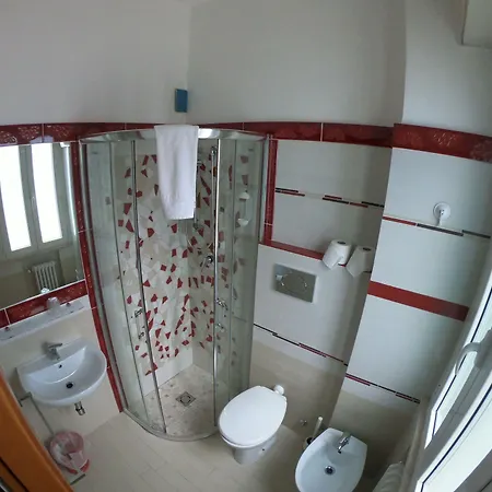 住宿加早餐酒店 Half Moon Airport Restaurant Rivazzurra Di Rimini