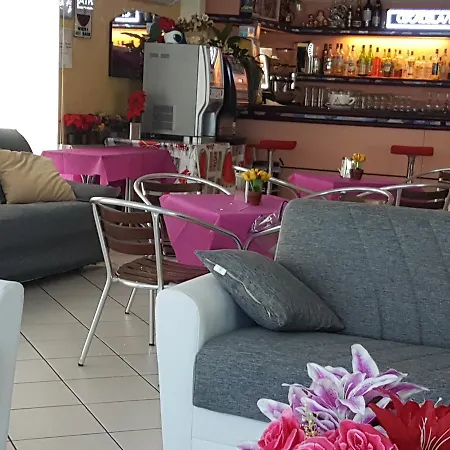 Half Moon Airport Restaurant