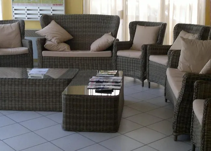 Half Moon Airport Restaurant Bed & Breakfast Rivazzurra Di Rimini