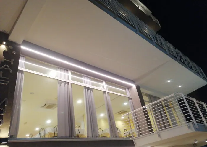 Half Moon Airport Restaurant