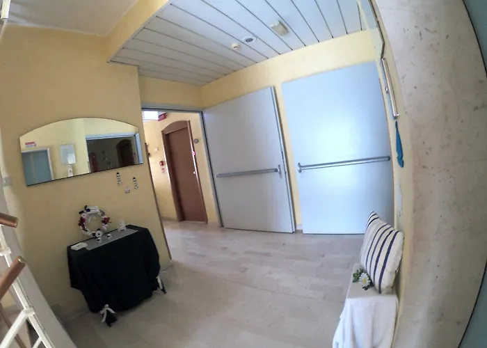 Half Moon Airport Restaurant 3* Rivazzurra Di Rimini