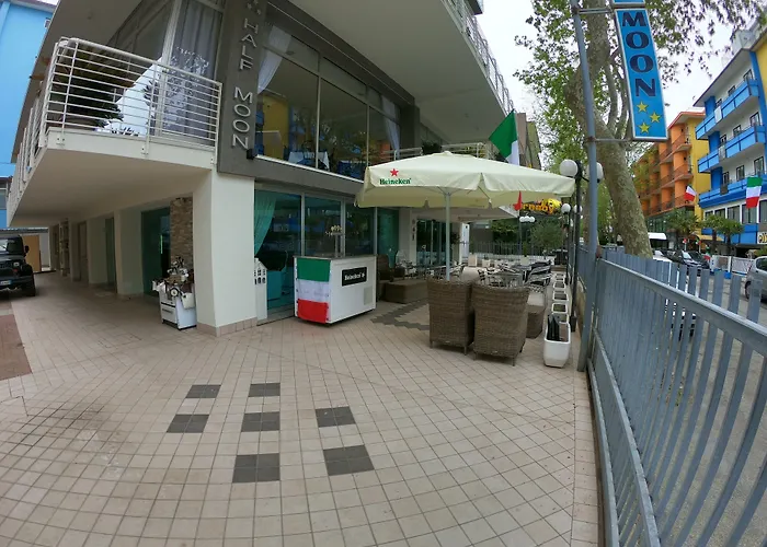 Half Moon Airport Restaurant