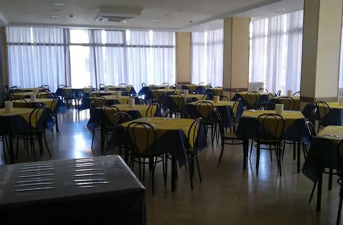 Half Moon Airport Restaurant