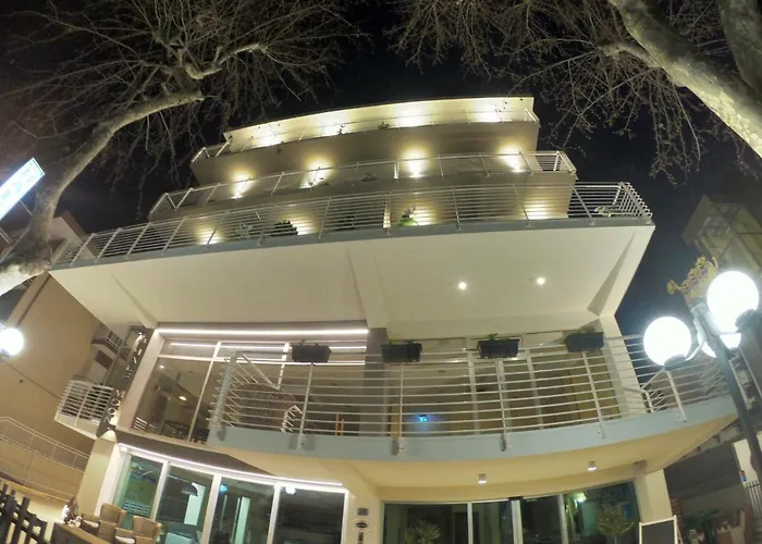 לינה וארוחת בוקר Half Moon Airport Restaurant Rivazzurra Di Rimini