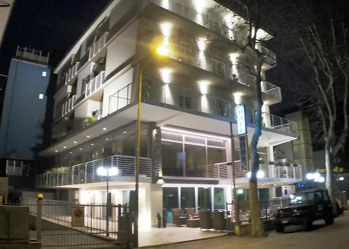 לינה וארוחת בוקר Half Moon Airport Restaurant Rivazzurra Di Rimini