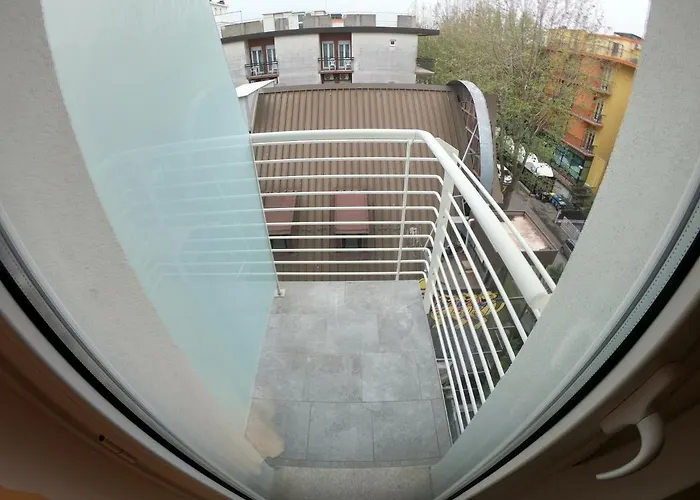 Half Moon Airport Restaurant 3*